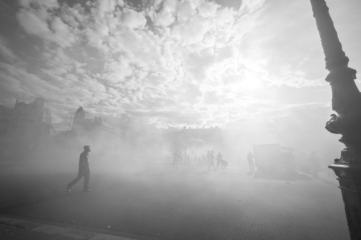 Paris the "city of love" seen through a fog of tear gas | © Christian Martischius